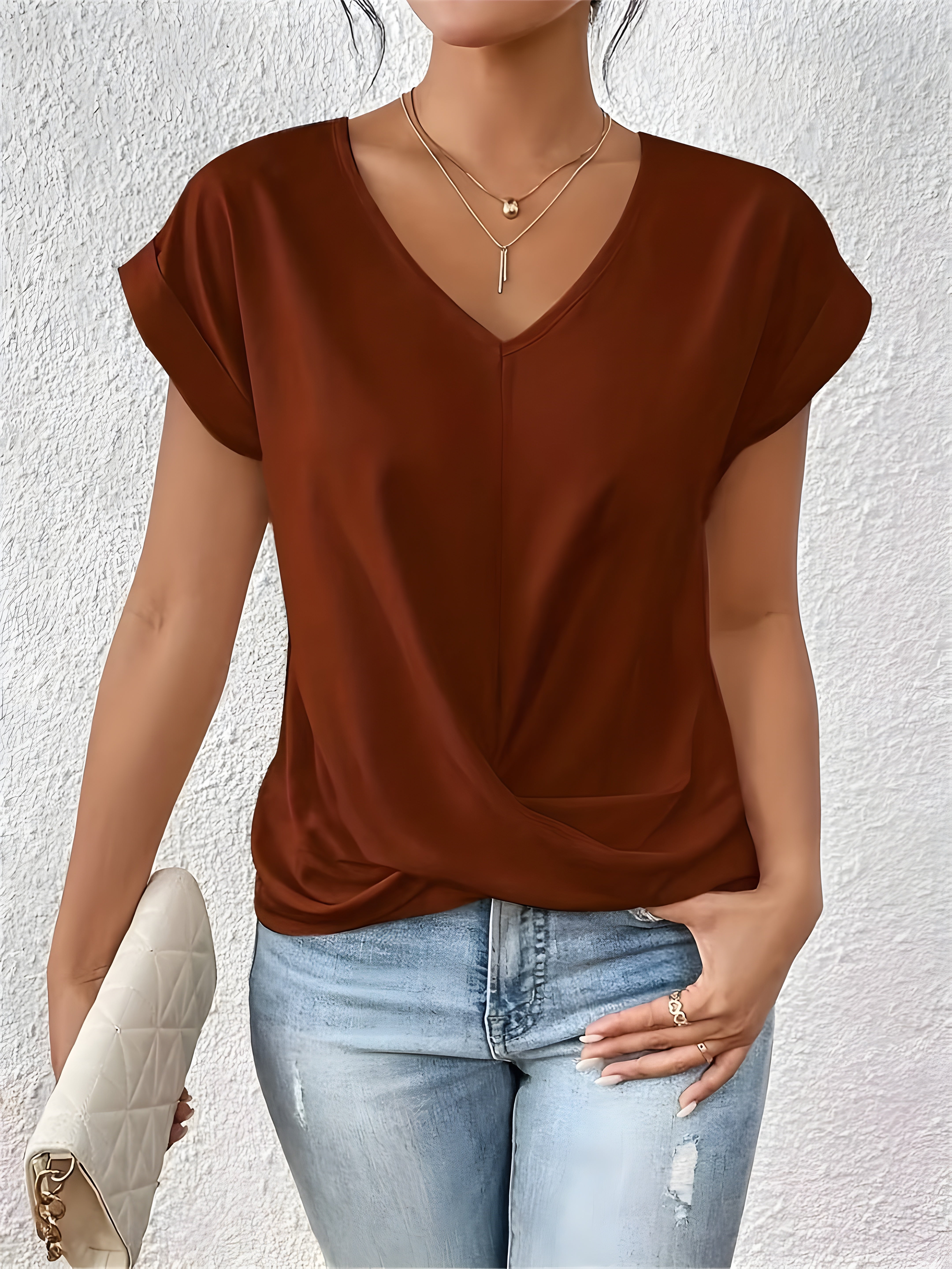 Amara | Twist V-Neck Top