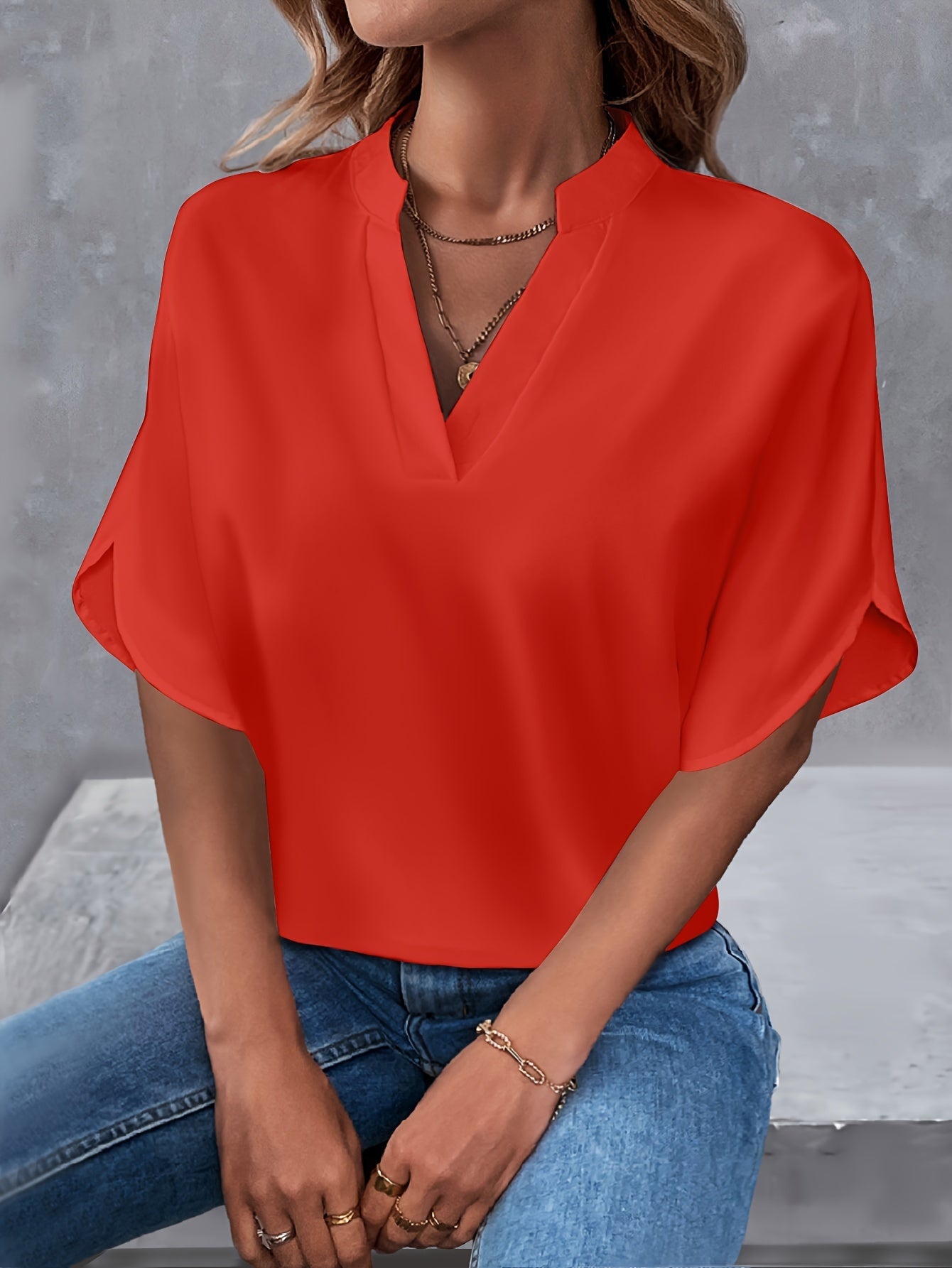 Noelle | Relaxed V-Neck Blouse